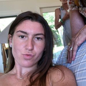 Meet your Posher, Bella